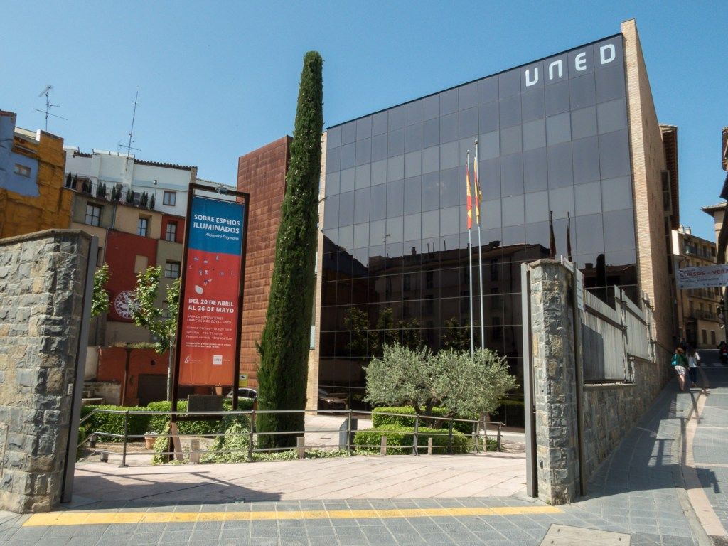 Renovacion butacas Aula Magna UNED Barbastro Moises Showroom